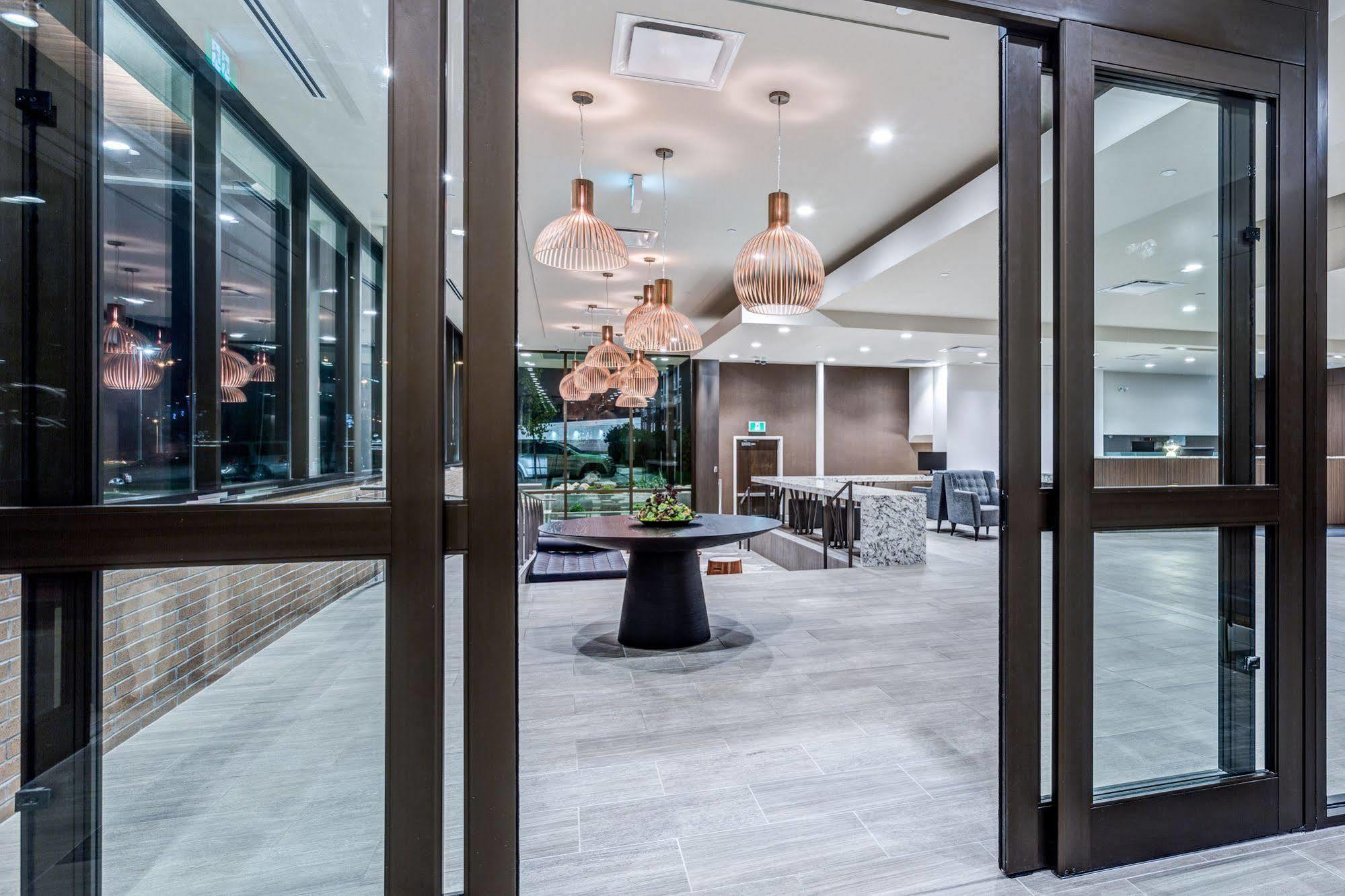 Heritage Inn Hotel & Convention Centre - Саскатун Екстер'єр фото